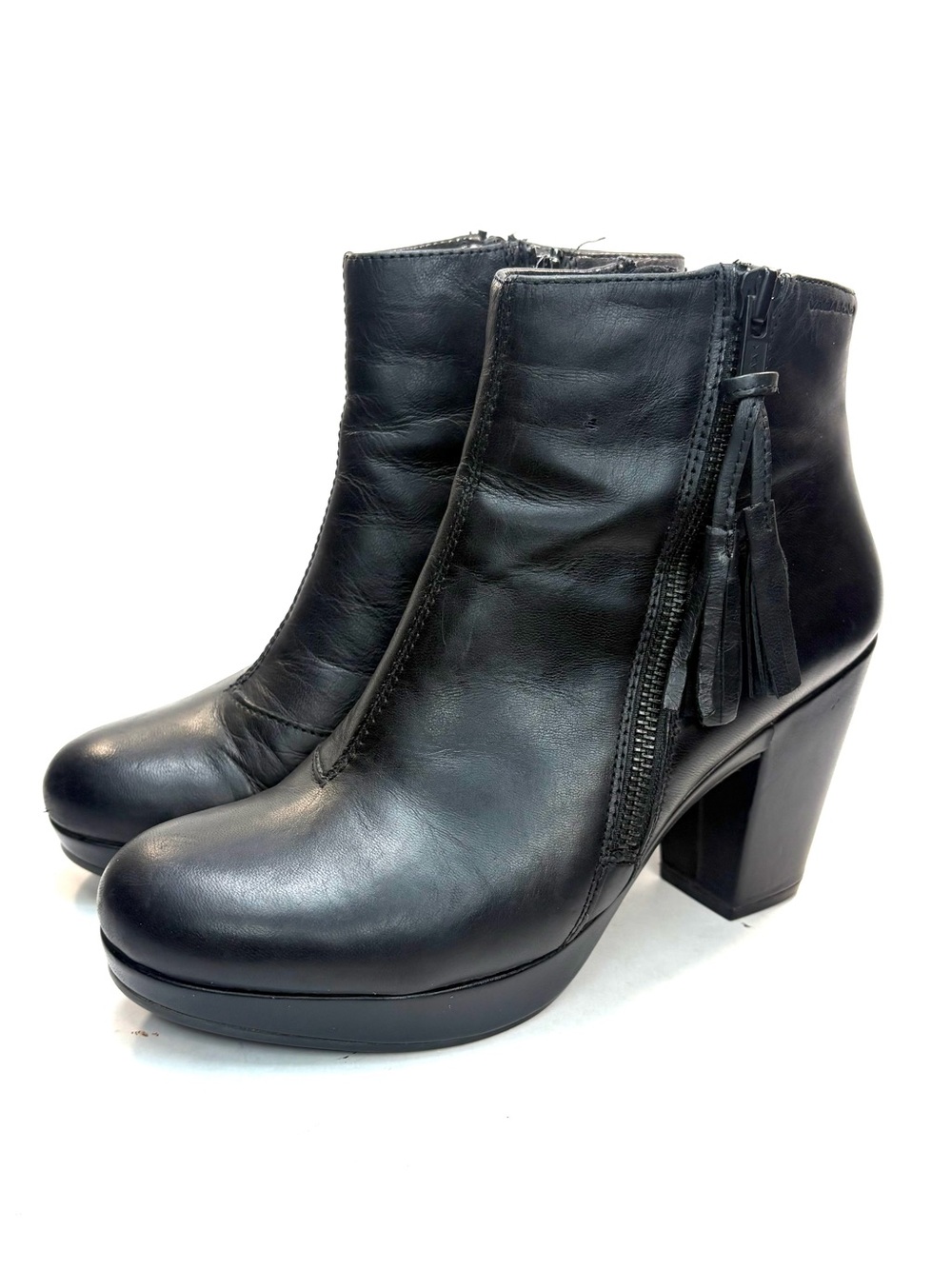 Vagabond Black Leather Tassel Zip Block Heel Ankle Boots | 37